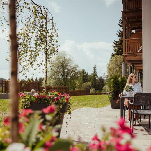 Hotel Leonard Нова-Поненте Екстер'єр фото
